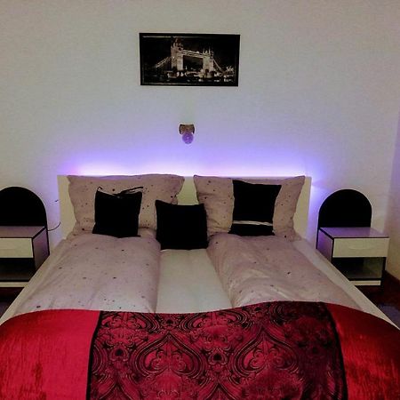 Appartement Pécs Park Extérieur photo