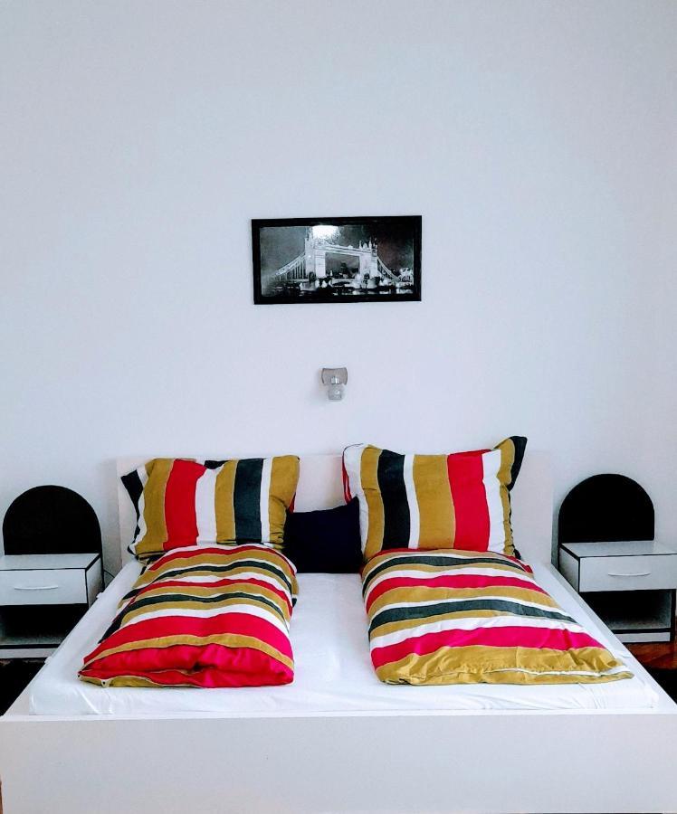 Appartement Pécs Park Extérieur photo